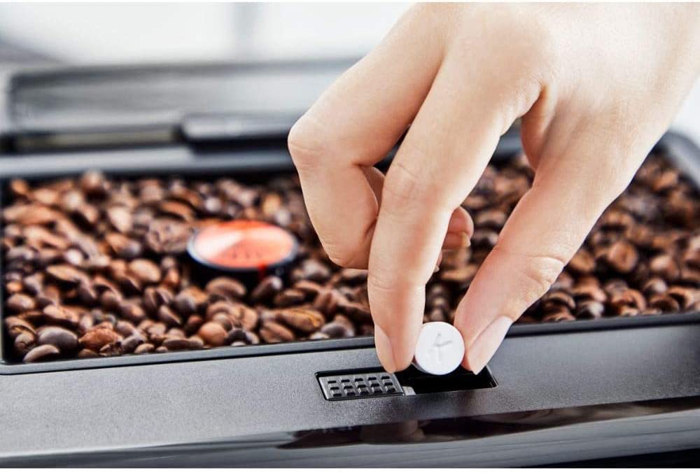 Krups Reinigungstabletten XS3000 für alle Kaffeevollautomaten von Krups, 10 Stück, hygienische Komplett-Reinigung, einfache Verwendung